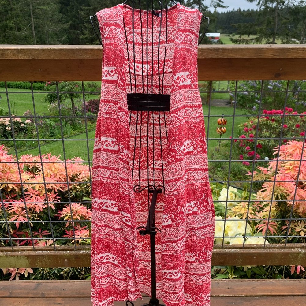 Jedzebel One Size Red and White Floral/Leaf Design Duster